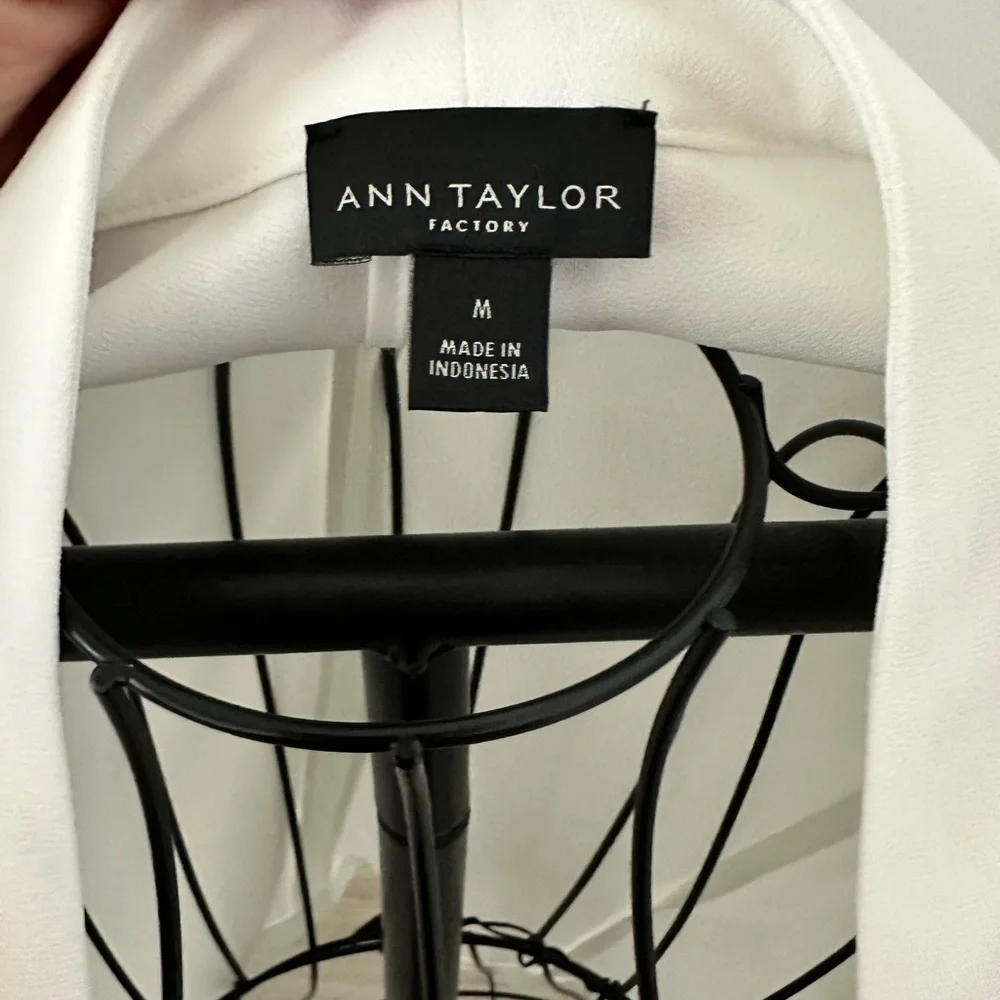Ann Taylor Factory Blazer Size Medium - Picture 2 of 7